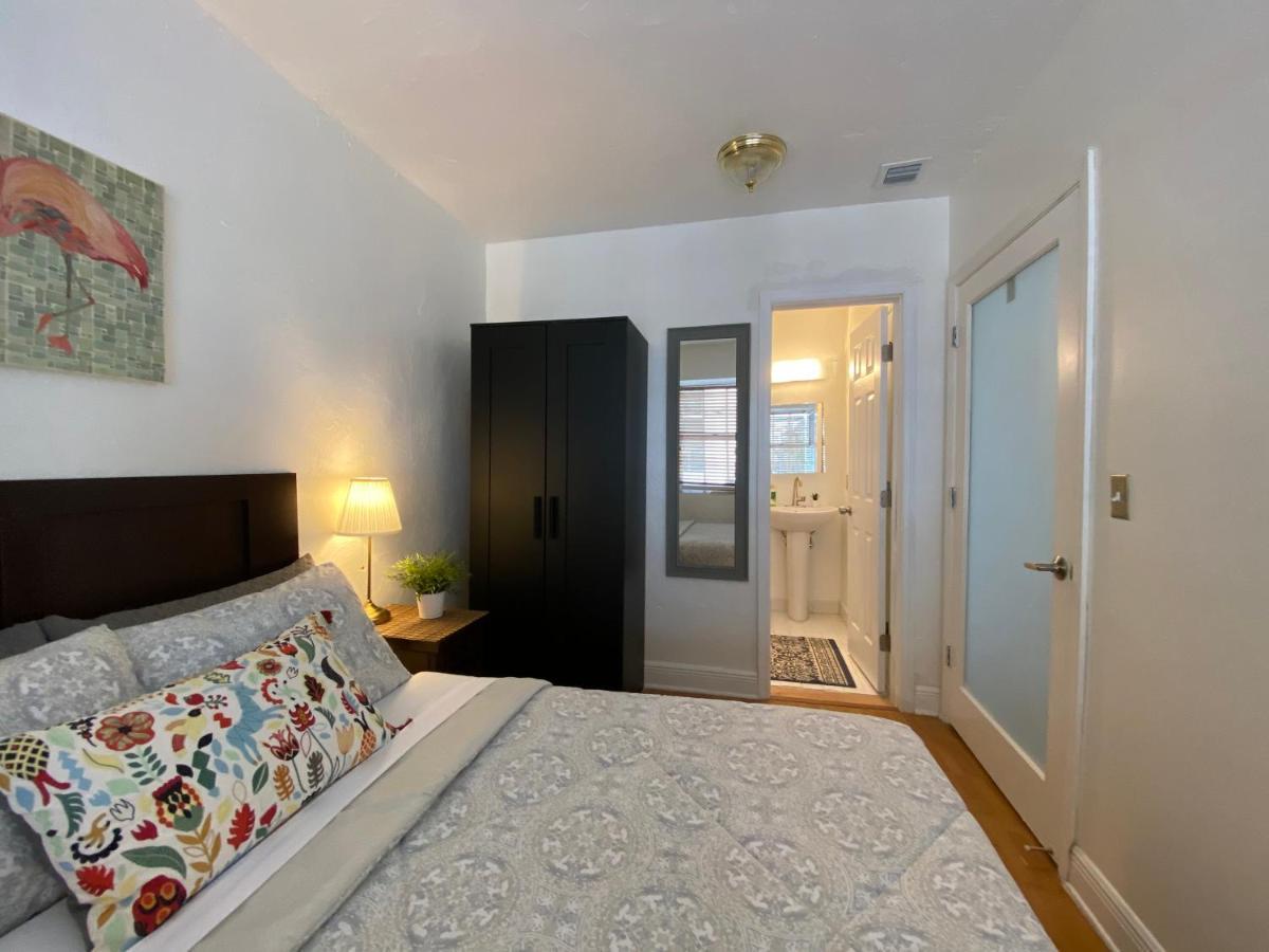 Private Queen Room Bathroom
