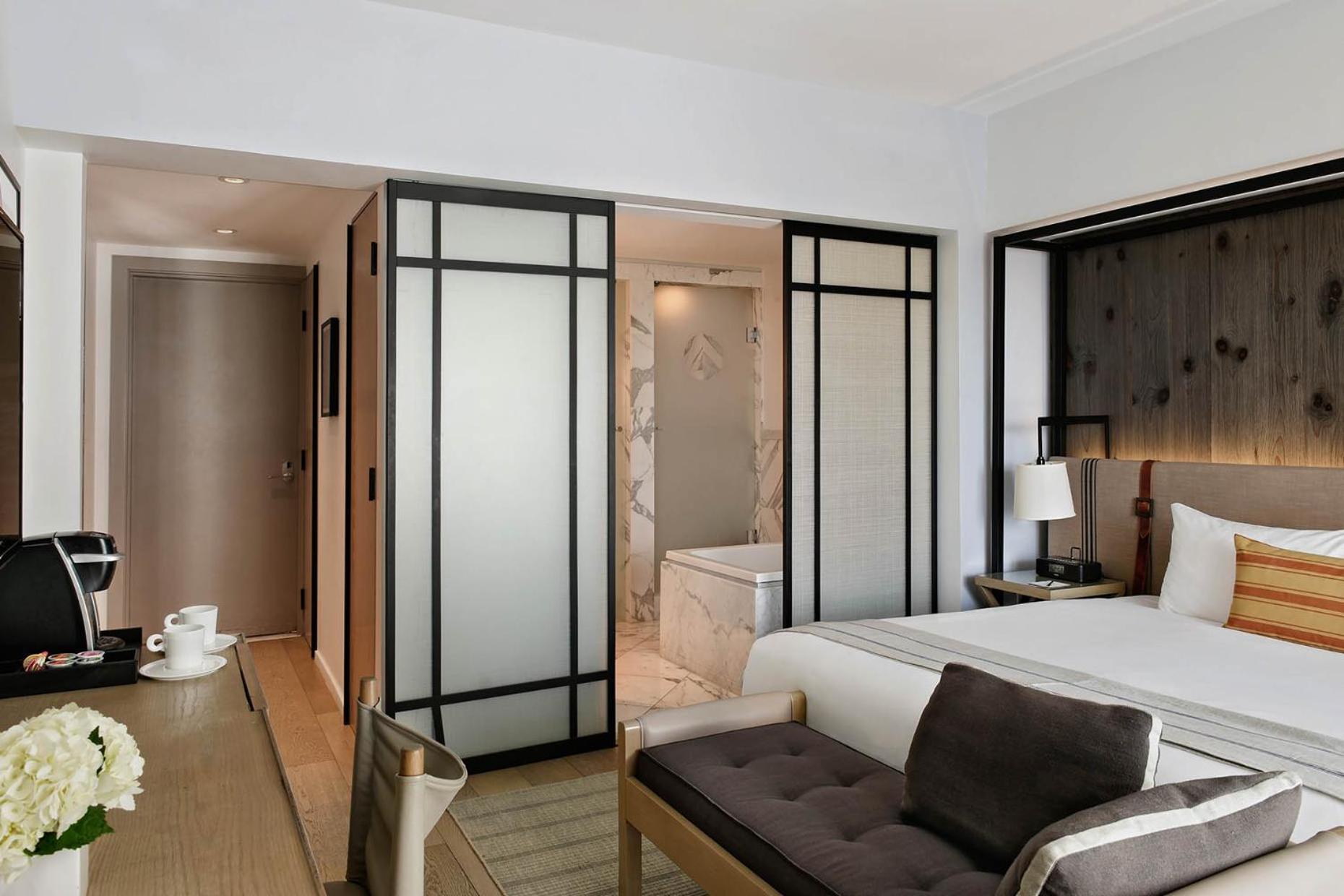 Kamer met Kingsize Bed en Zwembad